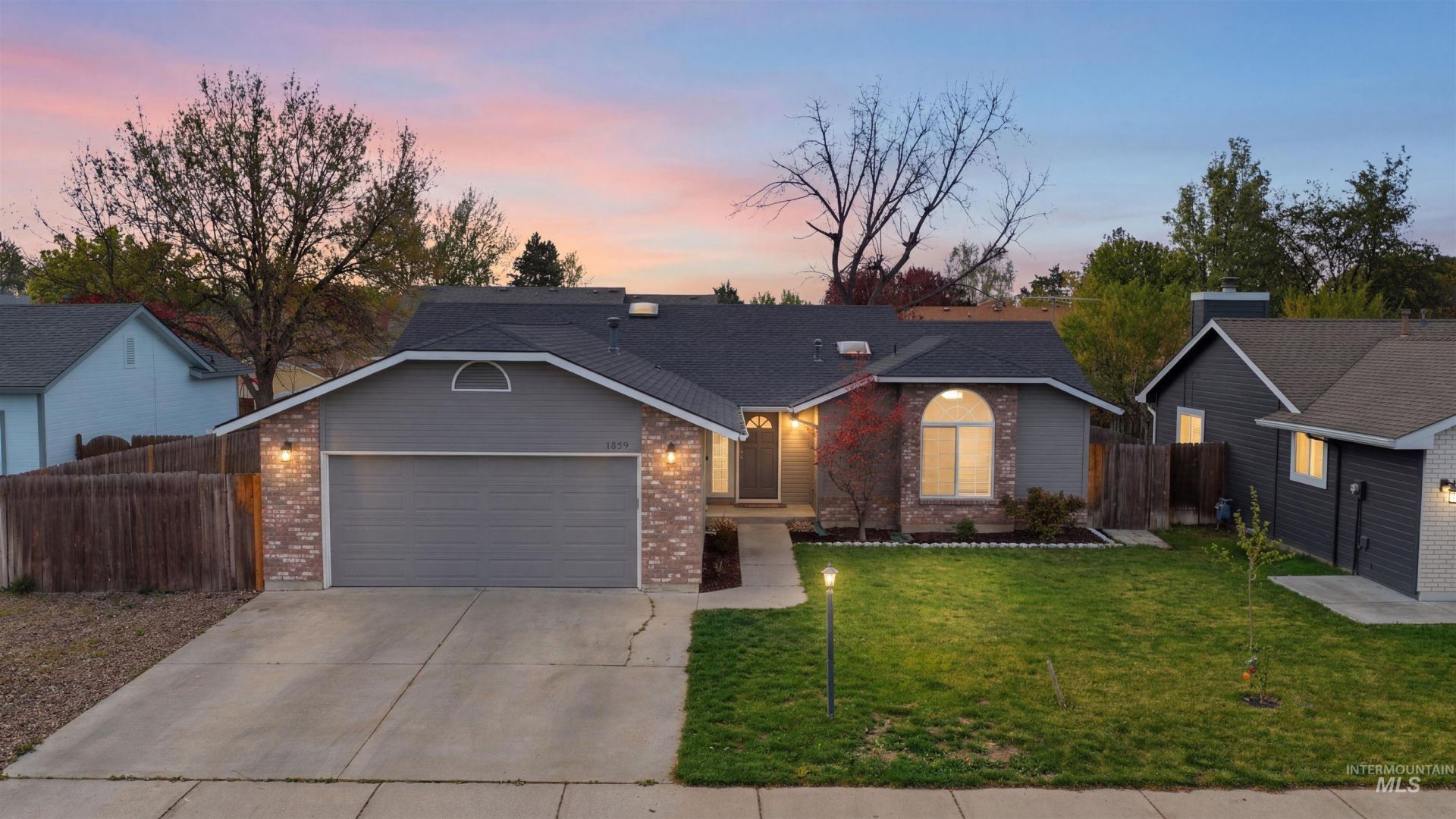 1859 E Glenloch St, Meridian, ID 83646 Main Photo