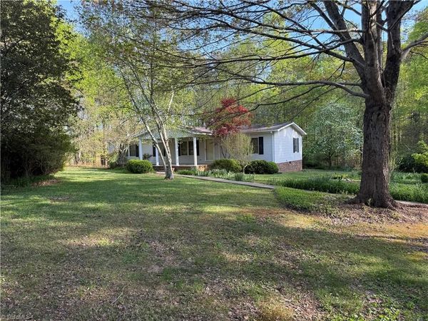 1095 Sechrist Loop, Pilot Mountain, NC 27041