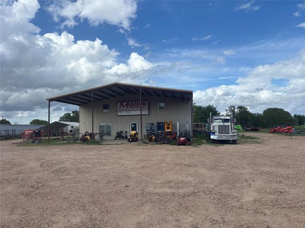 1626 E Hwy 71 Bypass , La Grange, TX 78945