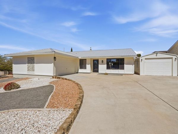12501 Iroquois Place NE, Albuquerque, NM 87112