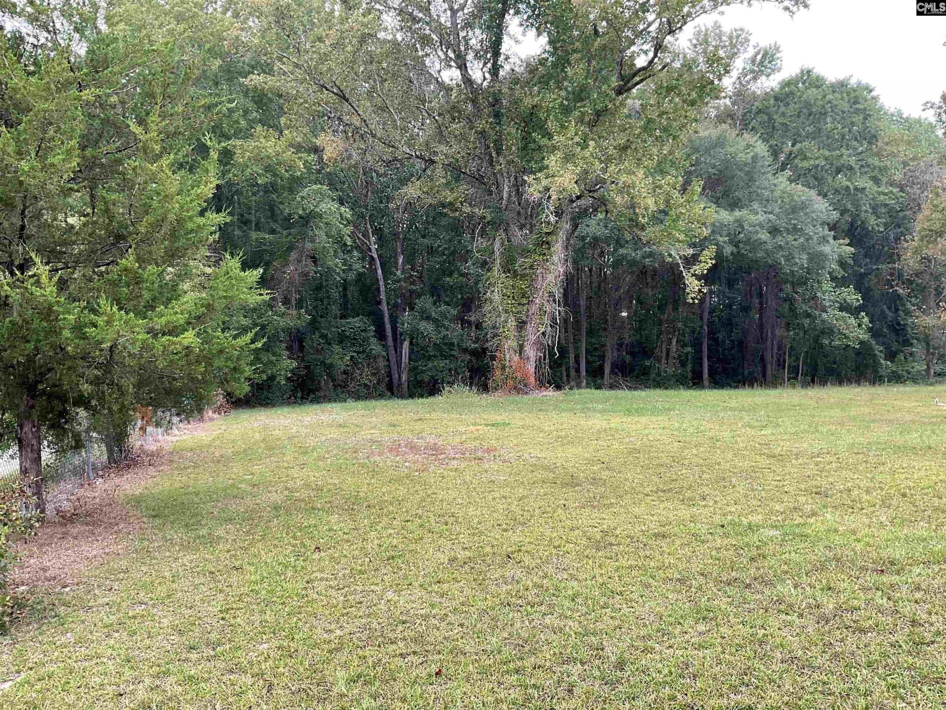 1015 B Elgin Estates Drive  Photo 4