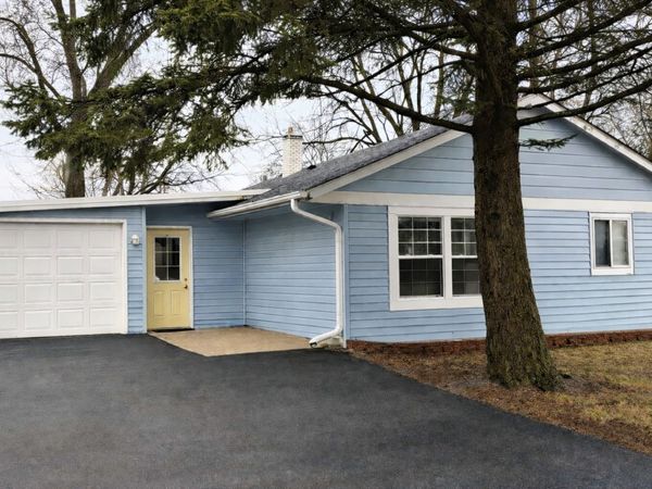 11 Helm Road , Carpentersville, IL 60110