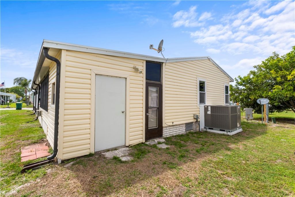 624 Wedelia Drive, Sebastian, FL 32976 Photo