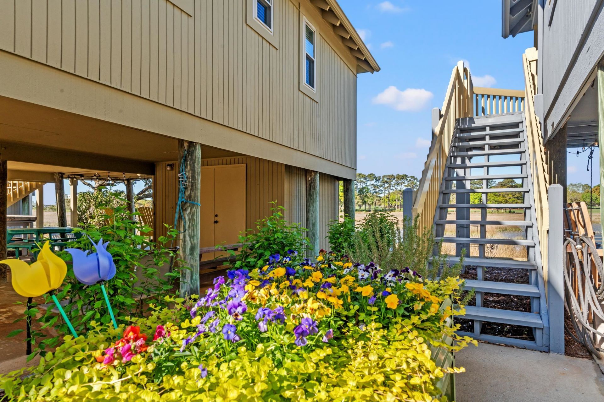 135 Marshland Ct. Photo 11