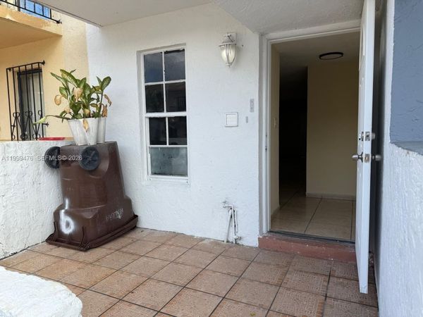 2310 W 60th St, Unit 9-G, Hialeah, FL 33016