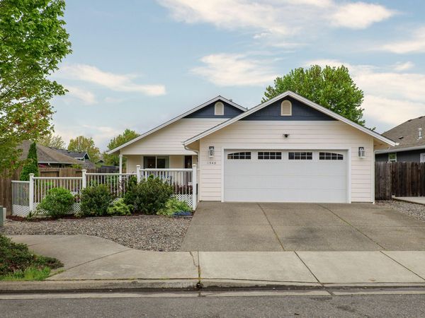 1348 George Tweed Boulevard, Grants Pass, OR 97527