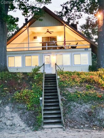 13020 Fenton Street, Fenton Township, MI 48430 Main Photo