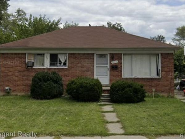 24644 Willowby Avenue, Eastpointe, MI 48021