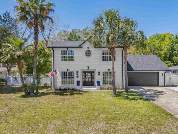 124 Norwich Dr, Gulf Breeze, FL 32561