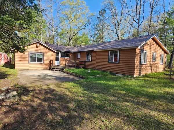 7243 East Drive, South Branch, MI 48761
