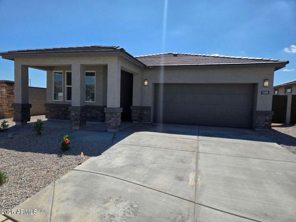 15470 W DESERT HOLLOW Drive, Surprise, AZ 85387