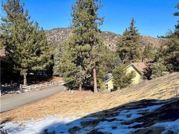 5411 Shirley J, Wrightwood, CA 92397