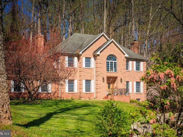 6 CHAMARAL COURT, COCKEYSVILLE, MD 21030