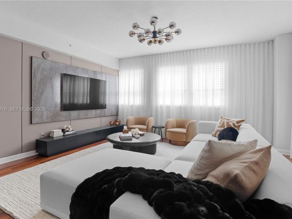 8390 SW 72nd Ave, Unit 428, Miami, FL 33143