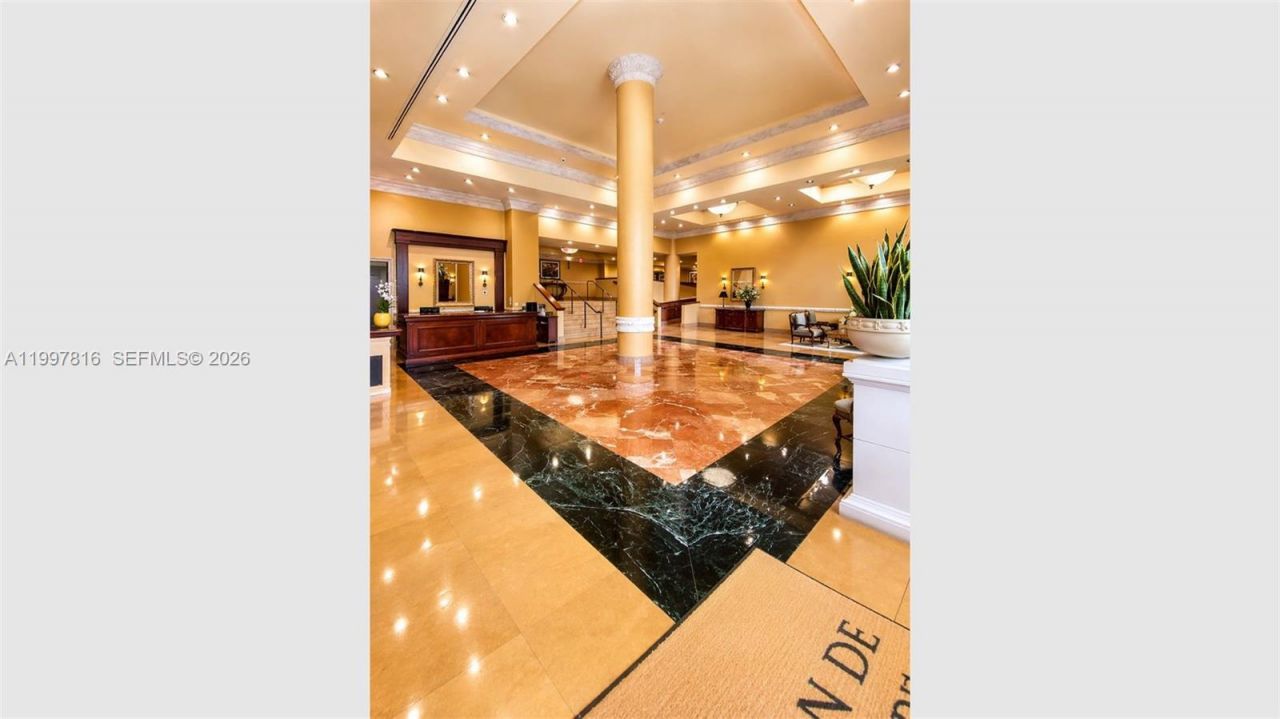 8390 SW 72nd Ave, Unit 428, Miami, FL 33143 Photo