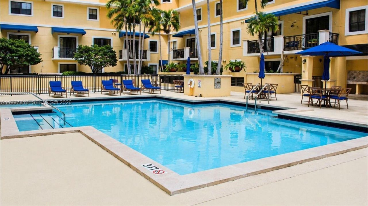 8390 SW 72nd Ave, Unit 428, Miami, FL 33143 Photo