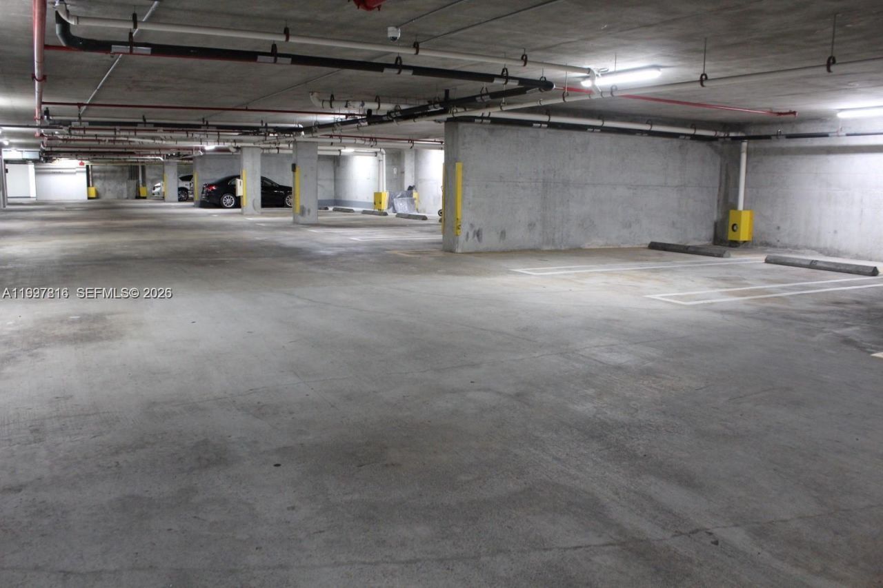 8390 SW 72nd Ave, Unit 428, Miami, FL 33143 Photo