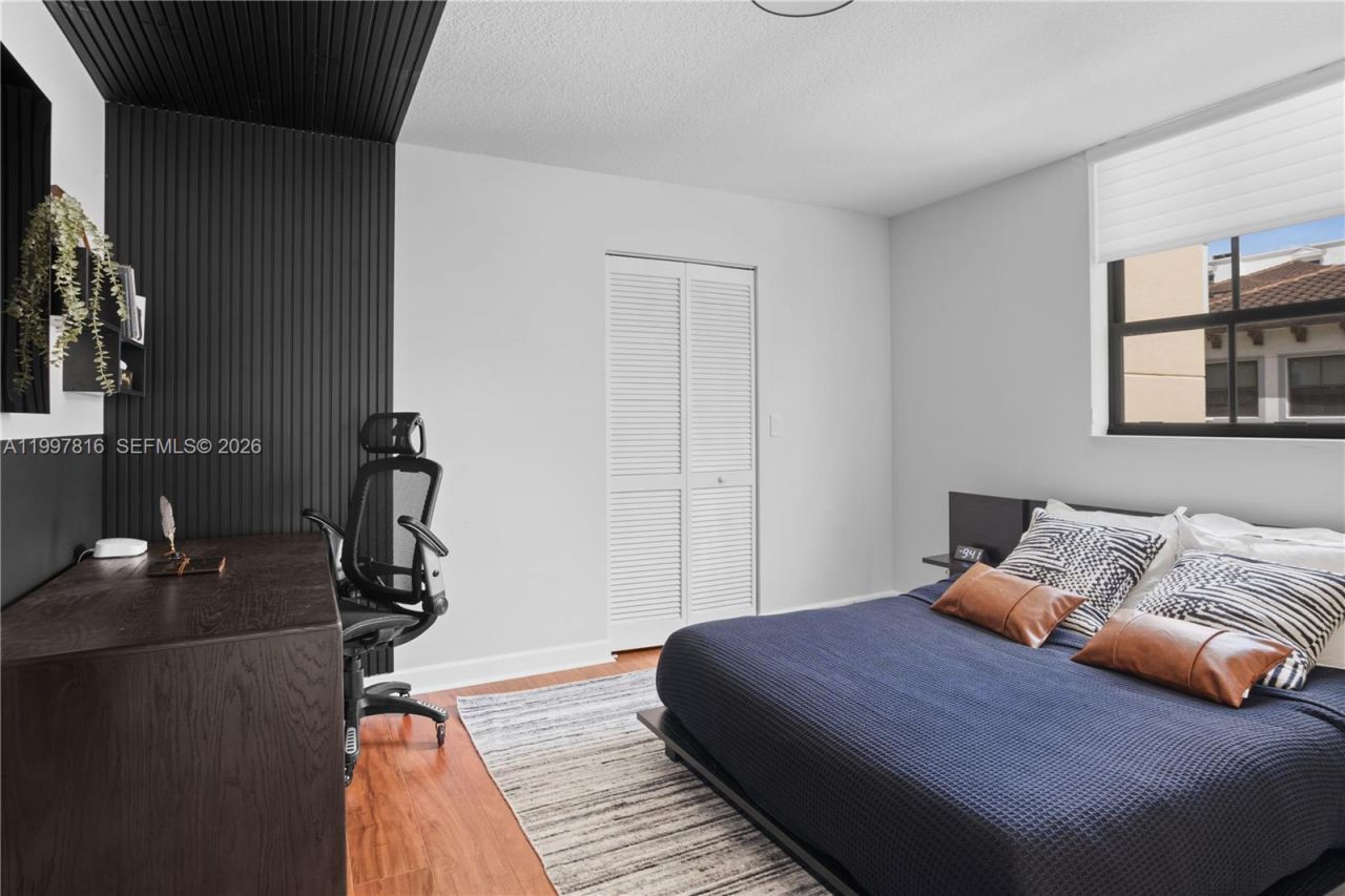 8390 SW 72nd Ave, Unit 428, Miami, FL 33143 Photo