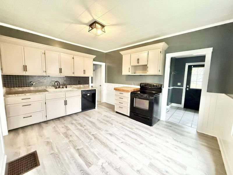 117 N Center Street, Mount Vernon, OH 43050 Photo 9