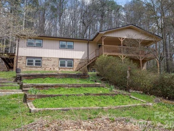 972 Harper Road , Hendersonville, NC 28792