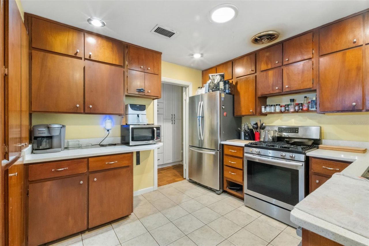 2034 NW 8th Place , Gainesville, FL 32603 Photo