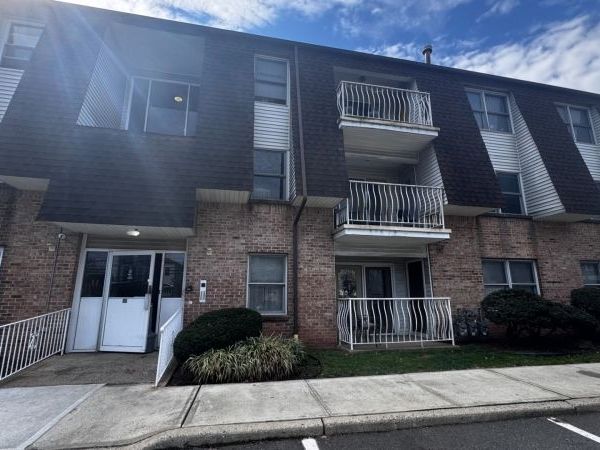 100 W Grand St, Elizabeth, NJ 07202