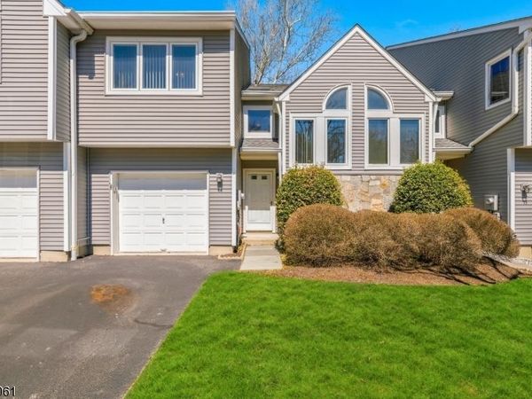 14 Braemar Dr, Rockaway, NJ 07866