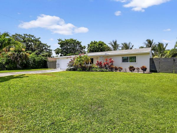 153 SE 30th Avenue, Boynton Beach, FL 33435