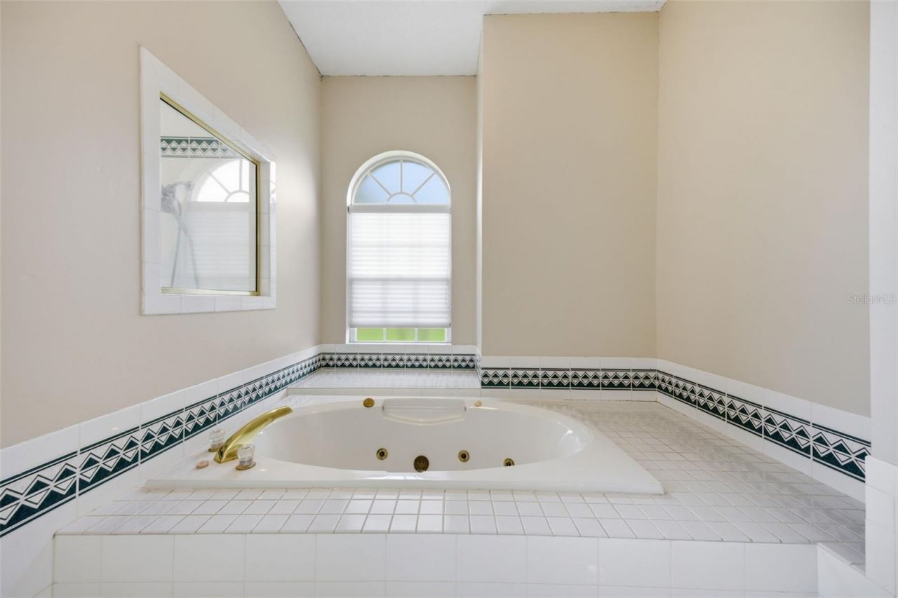 18629 Avenue Capri, Lutz, FL 33558 Photo