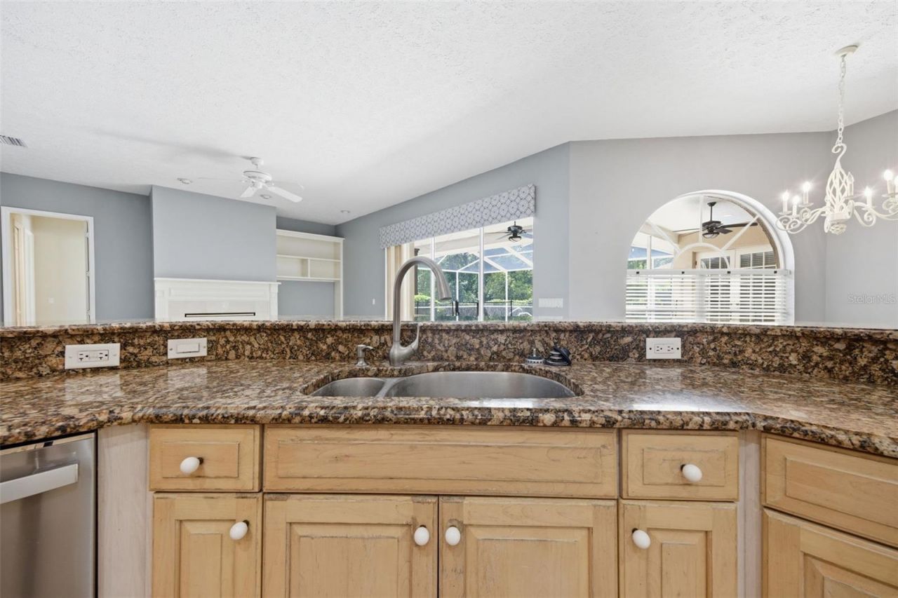 18629 Avenue Capri, Lutz, FL 33558 Photo