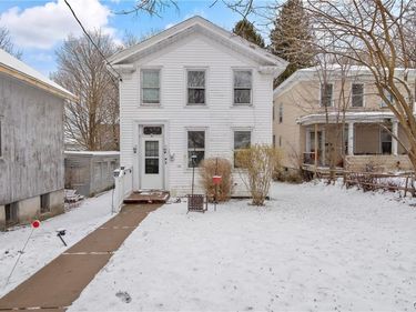 11 Murray Street, Oswego, NY 13126