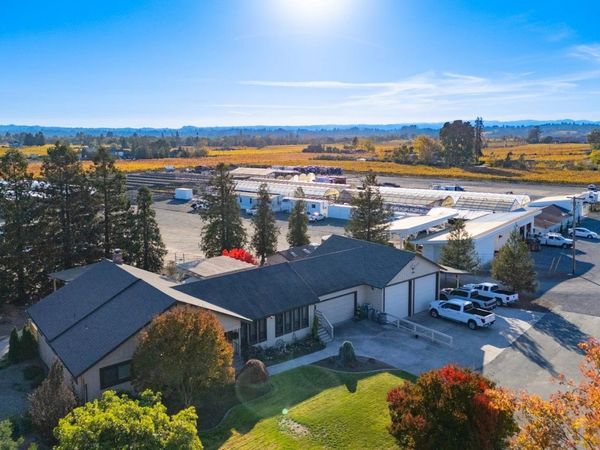 2208 Olivet Road, Santa Rosa, CA 95401