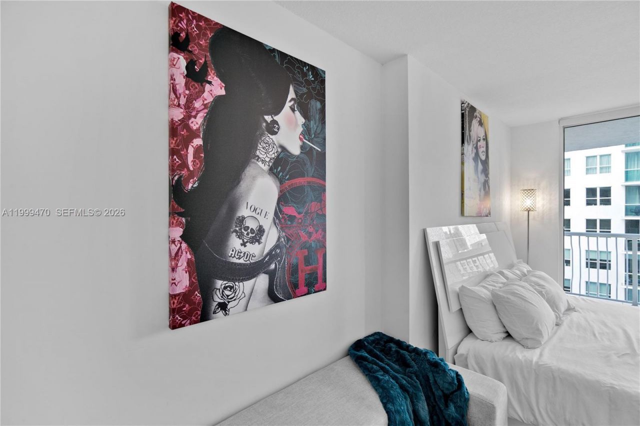 1200 Brickell Bay Dr, Unit 2017, Miami, FL 33131 Photo