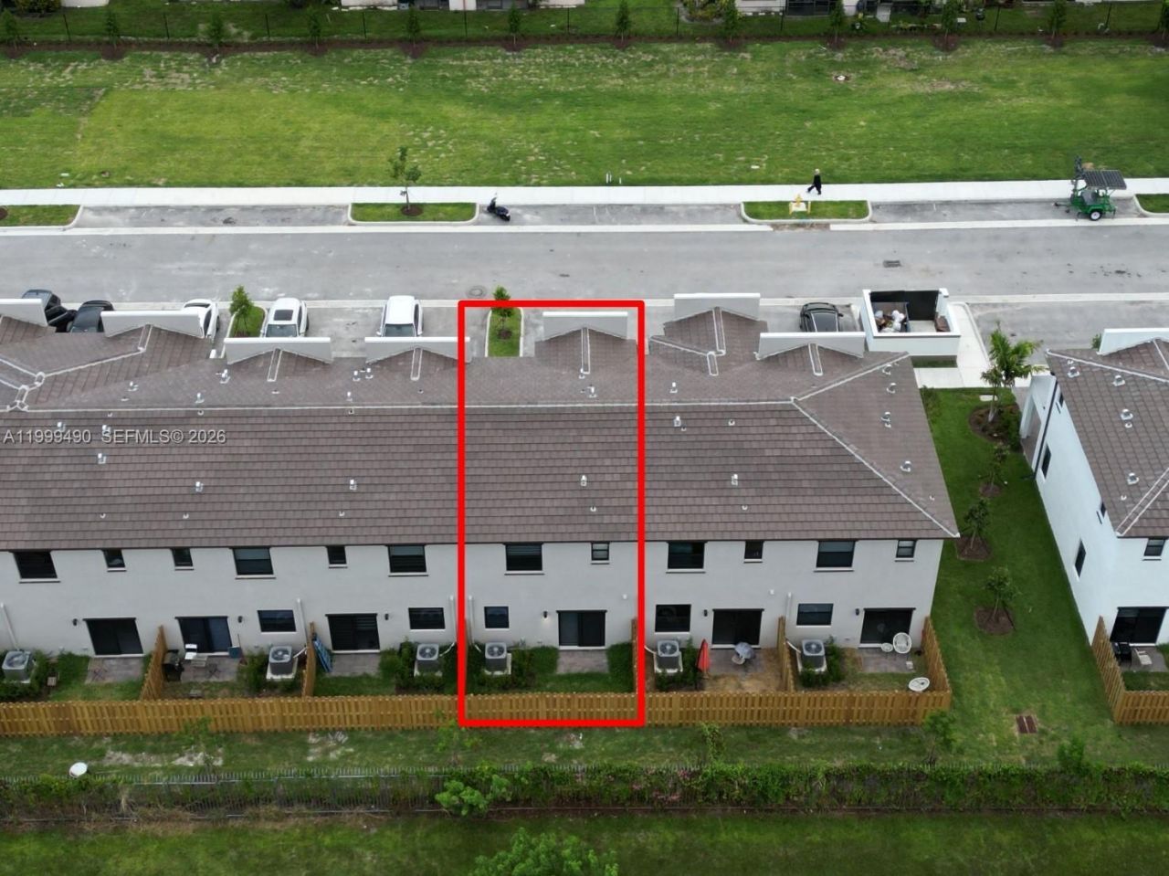 949 NE 211th St, Miami, FL 33179 Photo