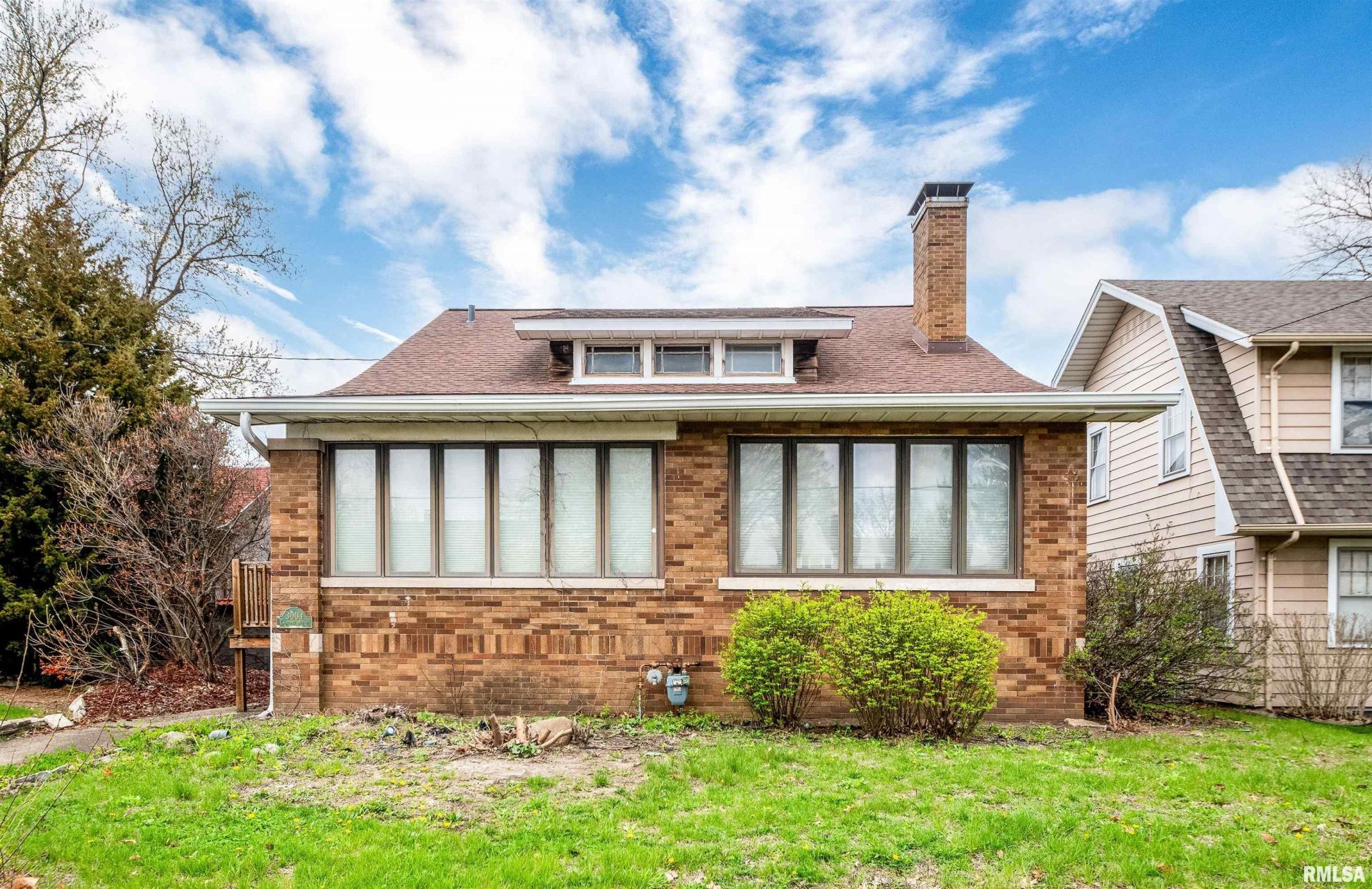 3004 N Knoxville Avenue, Peoria, IL 61602 Main Photo