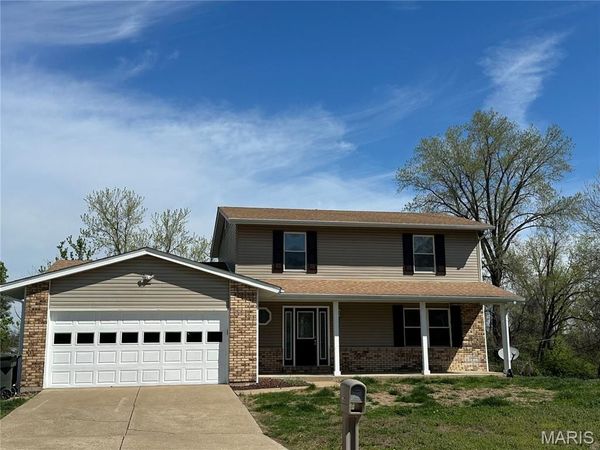 729 N Yosemite Court, St Peters, MO 63376
