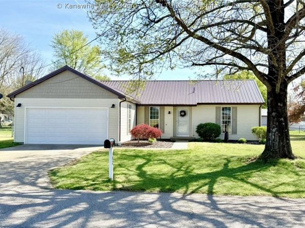 502 University Lane, Point Pleasant, WV 25550