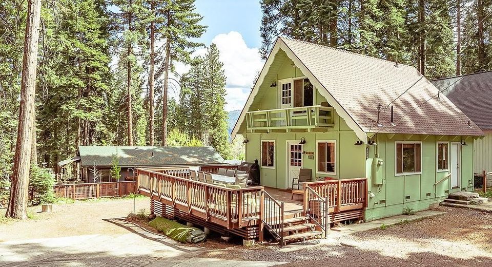 542 Manzanita Way, Lake Almanor, CA 96137 Photo