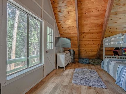 542 Manzanita Way, Lake Almanor, CA 96137 Photo