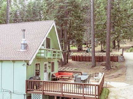 542 Manzanita Way, Lake Almanor, CA 96137 Photo
