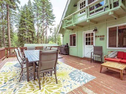 542 Manzanita Way, Lake Almanor, CA 96137 Photo