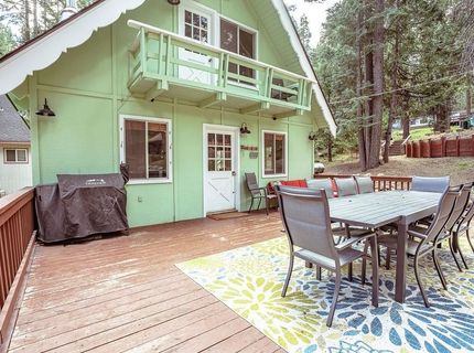 542 Manzanita Way, Lake Almanor, CA 96137 Photo