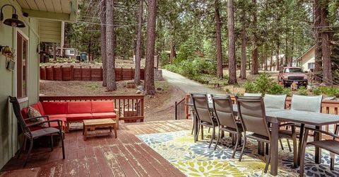 542 Manzanita Way, Lake Almanor, CA 96137 Photo