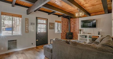 542 Manzanita Way, Lake Almanor, CA 96137 Photo