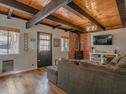 542 Manzanita Way, Lake Almanor, CA 96137 Photo