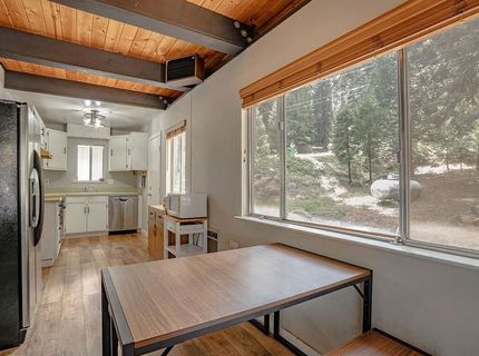 542 Manzanita Way, Lake Almanor, CA 96137 Photo