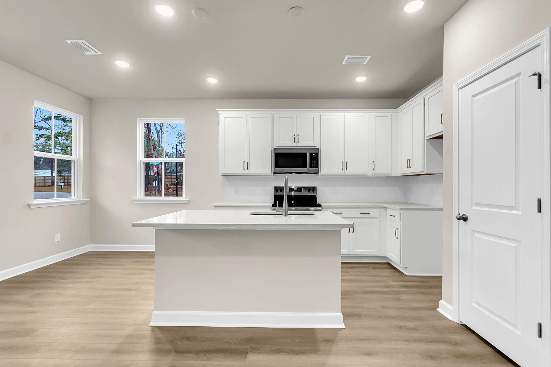 489 Martins Creek Boulevard Photo 11