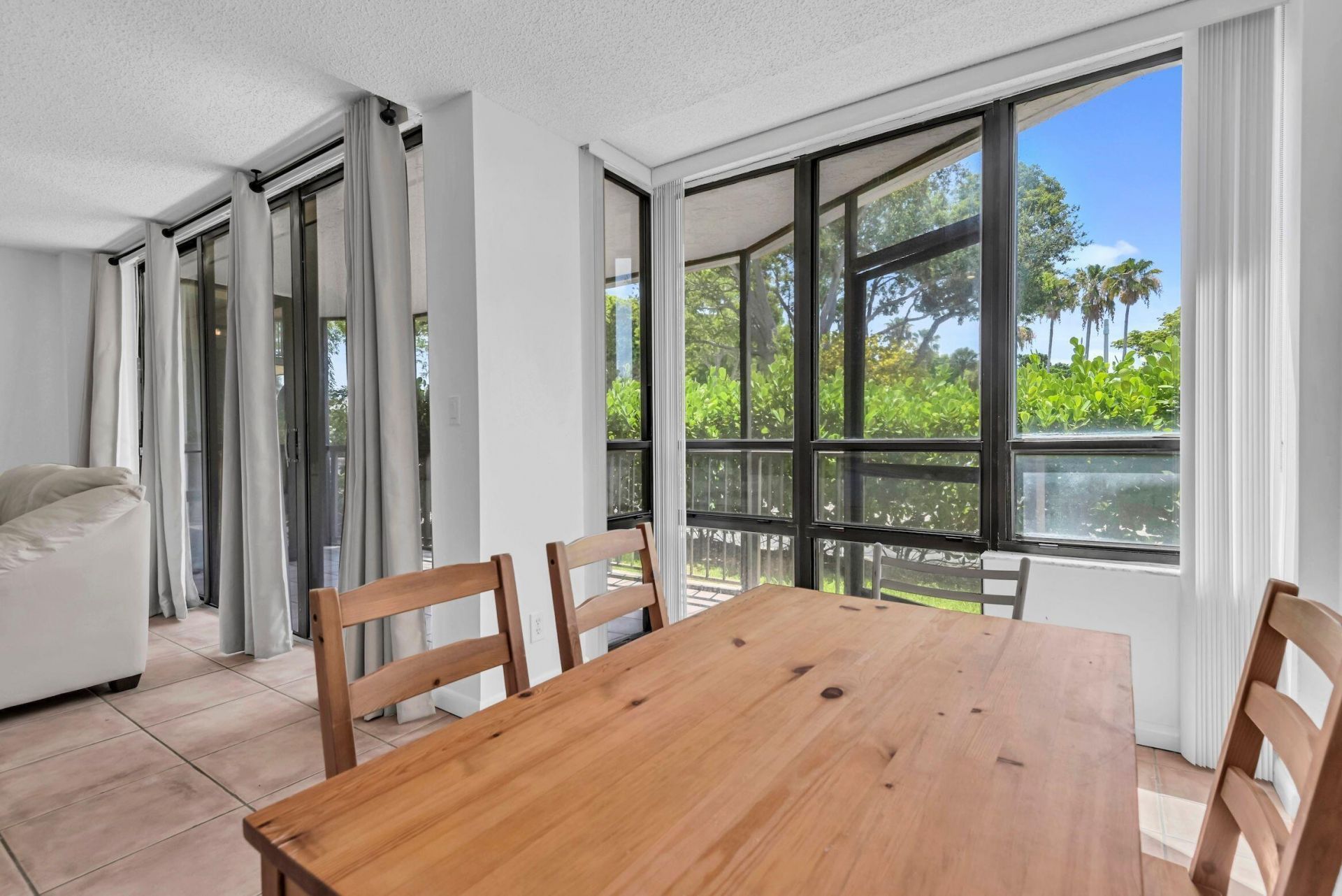 799 Jeffery Street, Unit 105, Boca Raton, FL 33487 Photo