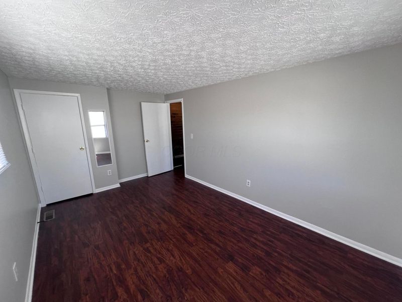 2470 Nassau Drive , Columbus, OH 43232 Photo 10