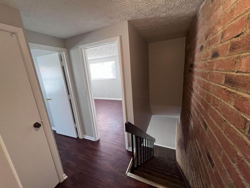 2470 Nassau Drive , Columbus, OH 43232 Photo 11